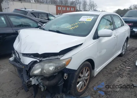 2010 Toyota Corolla S z USA, uszkodzony, nr VIN 2T1BU4EE3AC413255